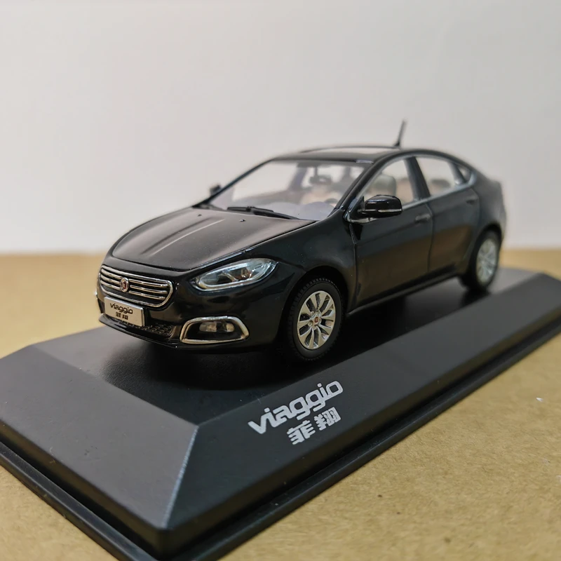 

1/43 FIAT Viaggio Alloy Car Model Diecast Metal Vehicles Car Model High Simulation Miniature Scale Collection Childrens Toy Gift