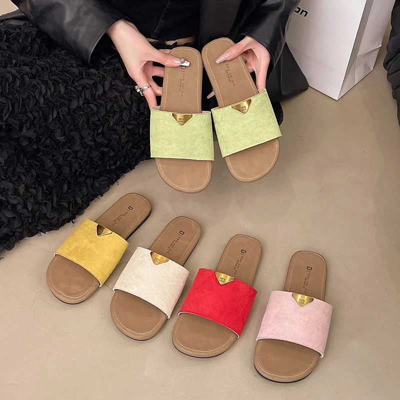 

2025 Summer New Women's Slippers Sliding Thick Flat Shoes Luxury Design Vacation Beach Sandals Fashion Platform Slippers Women