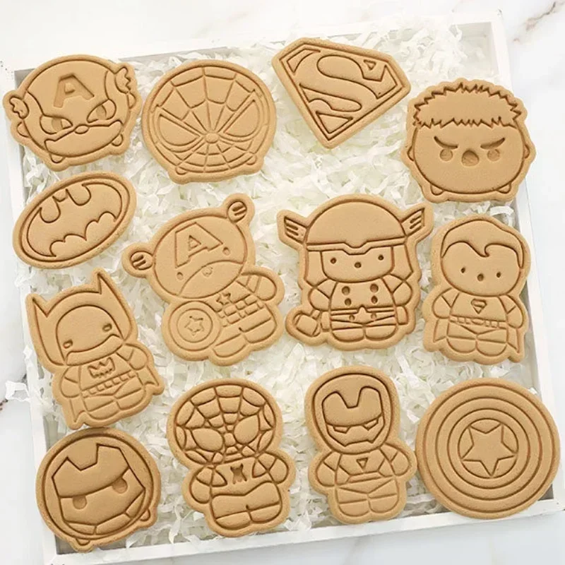 8 Cortadores de Galletas de Personajes de Películas Marvel, Versión Q, Spiderman, Hulk, Ironman, Capitán América, Moldes 3D para Galletas, Herramientas para Hornear