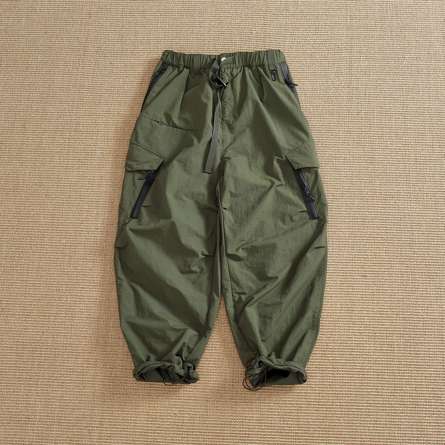 Autumn and winter thick functional overalls for men with mesh anti-scratch breathable mesh lining leg drawstring pocket trousers