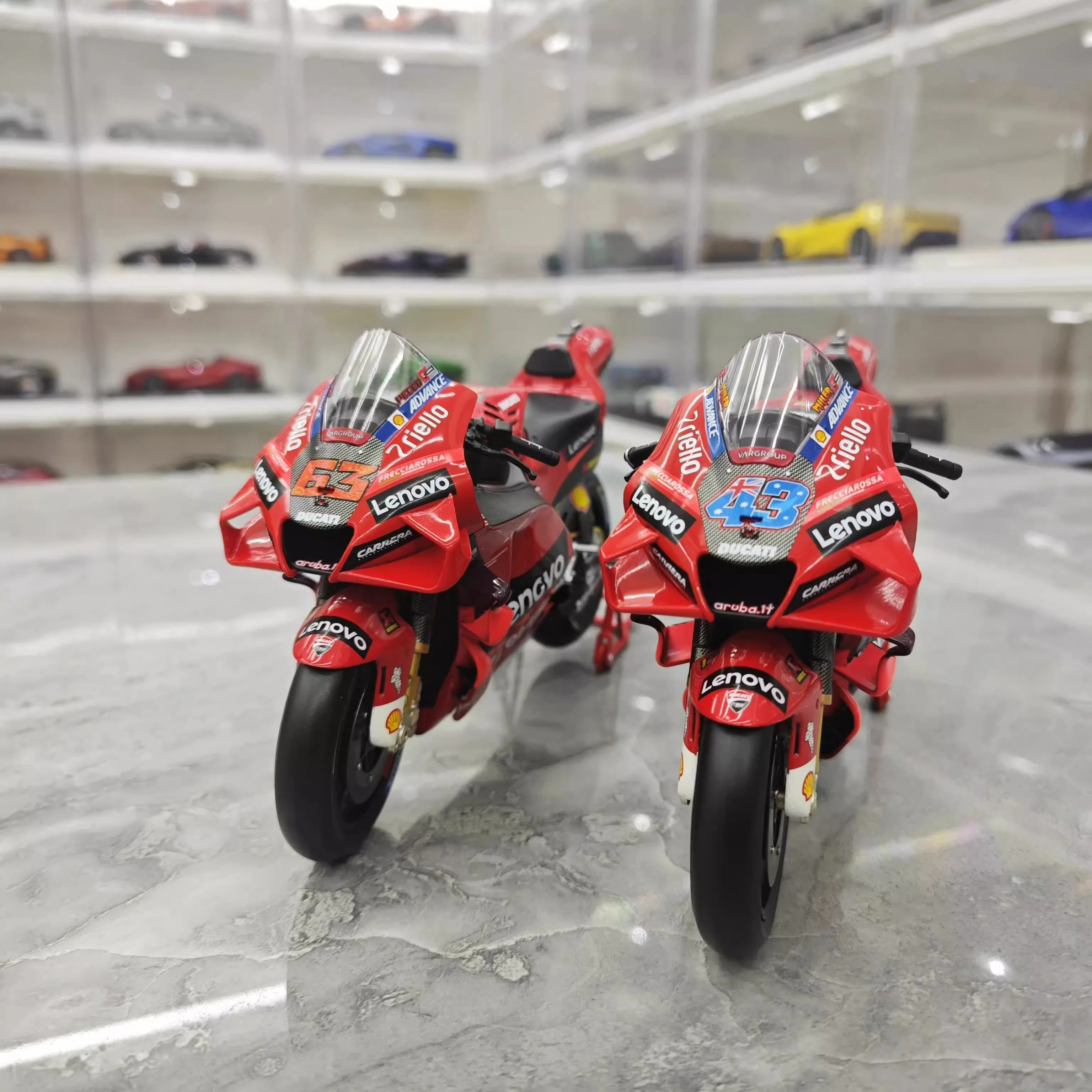TSM 1/12 Ducati Desmosedici GP22 modèle de moto ornement de chambre modèle garçon à collectionner modèles de moto en alliage jouet de noël cadeau