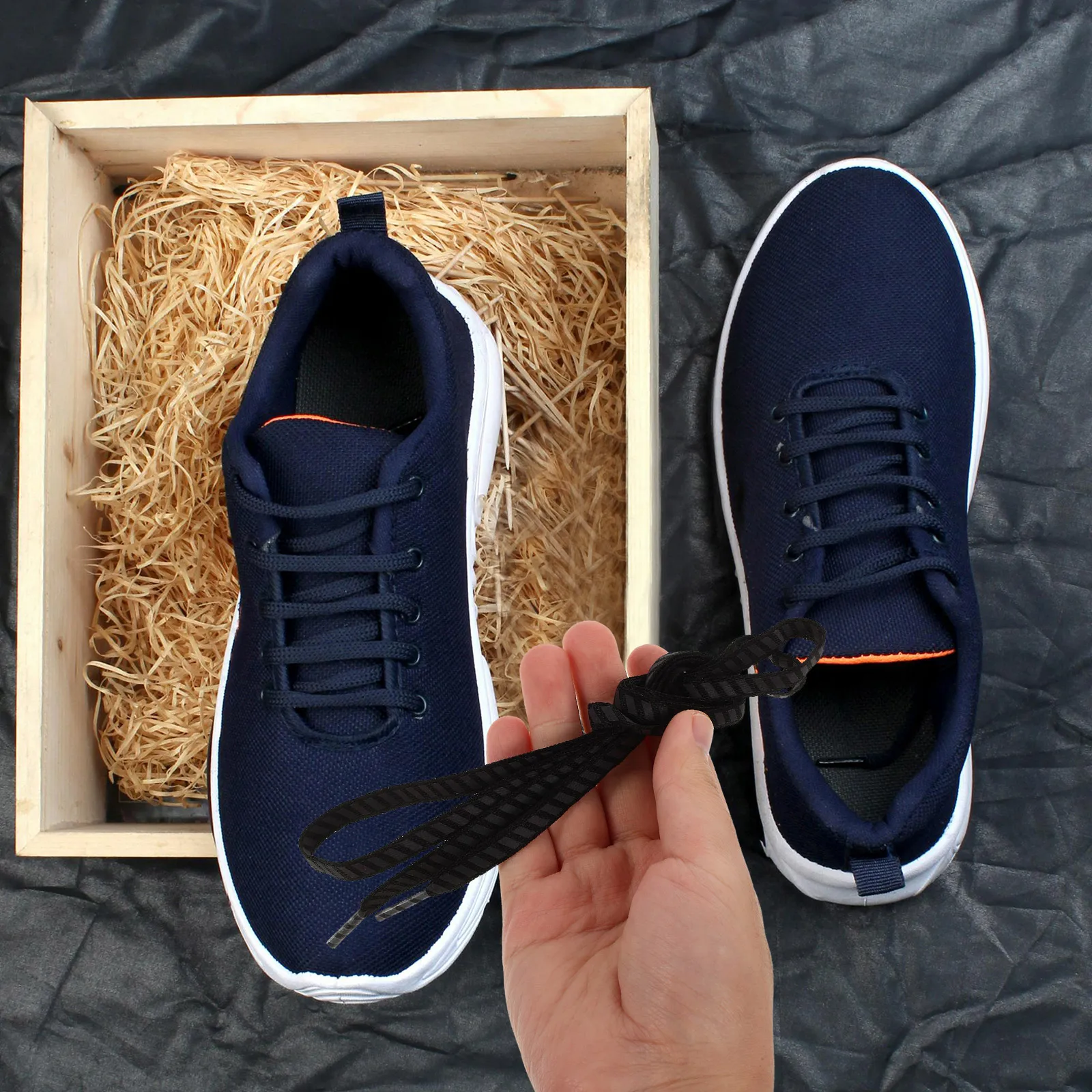 Рисунок 5 - 2 пары светоотражающих шнурков