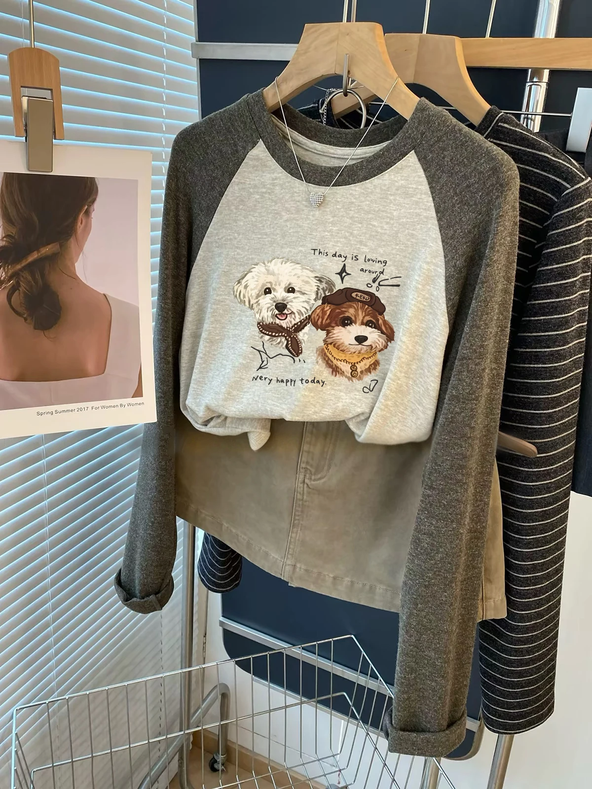 Casual round Neck Shoulder Sleeve Insertion Cartoon Flocking Thin Fleece Long Sleeve Women's T-shirt Autumn Winter Base Shirt...
