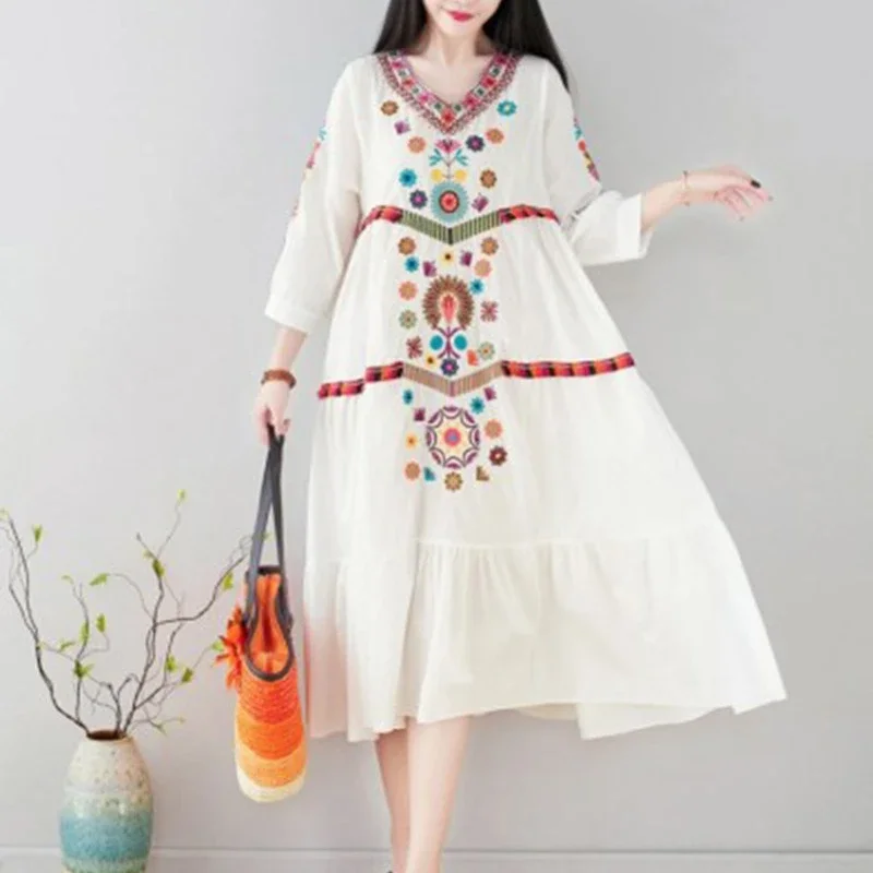 2024 New White Boho Vintage Style Hand Embroidered Robe Summer Mexican Dress Vintage Loose Ladies Dress Vintage Dresses B95