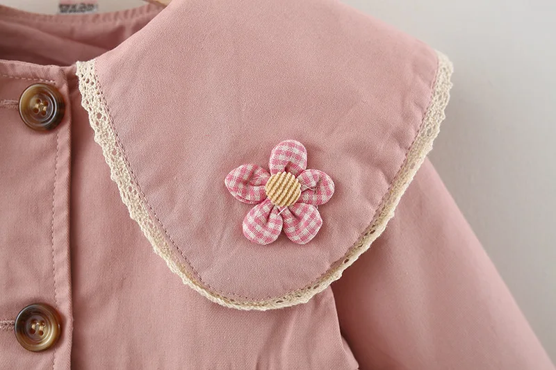 Spring and Autumn New Girl Baby Coat Sweet Little Flower Doll Collar Korean Edition Minimalist Windbreaker Suitable for 0-3 Year