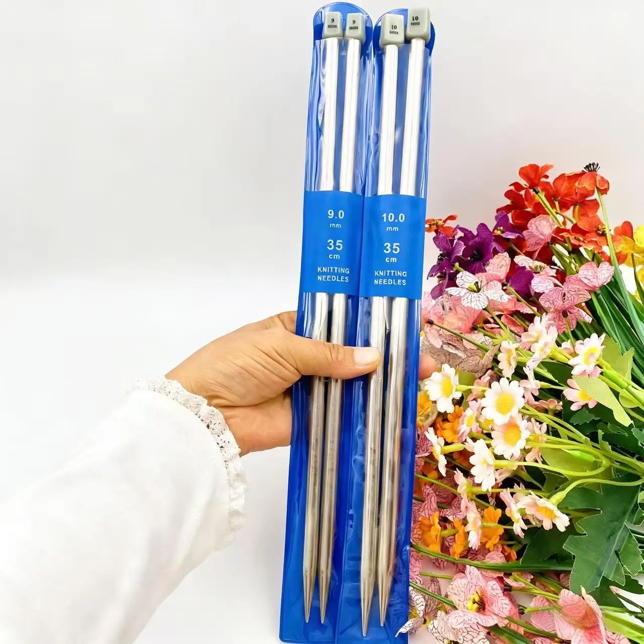 9/10mm Stainless Steel Needle Set, 35cm Single-Ended Long Straight Needles, 4Pcs Durable and Lightweight Knitting Needles, Suitable for Beginners and Professionals, Ideal for DIY Knitting of Scarves, Hats, Small Blankets, and as a Gift for Grandma and Mother's Day