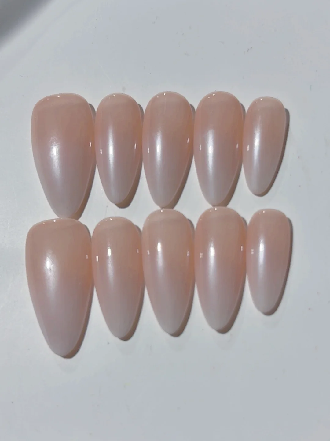 

Minimalist Gradient Color Nail Art Style Fashion Manicure (B134)