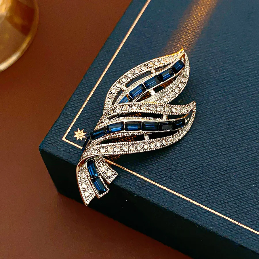 

Blue Zircon Teardrop Brooch - Sparkly Exquisite Jewelry for Women | Daily Wear Party Wedding Accessory