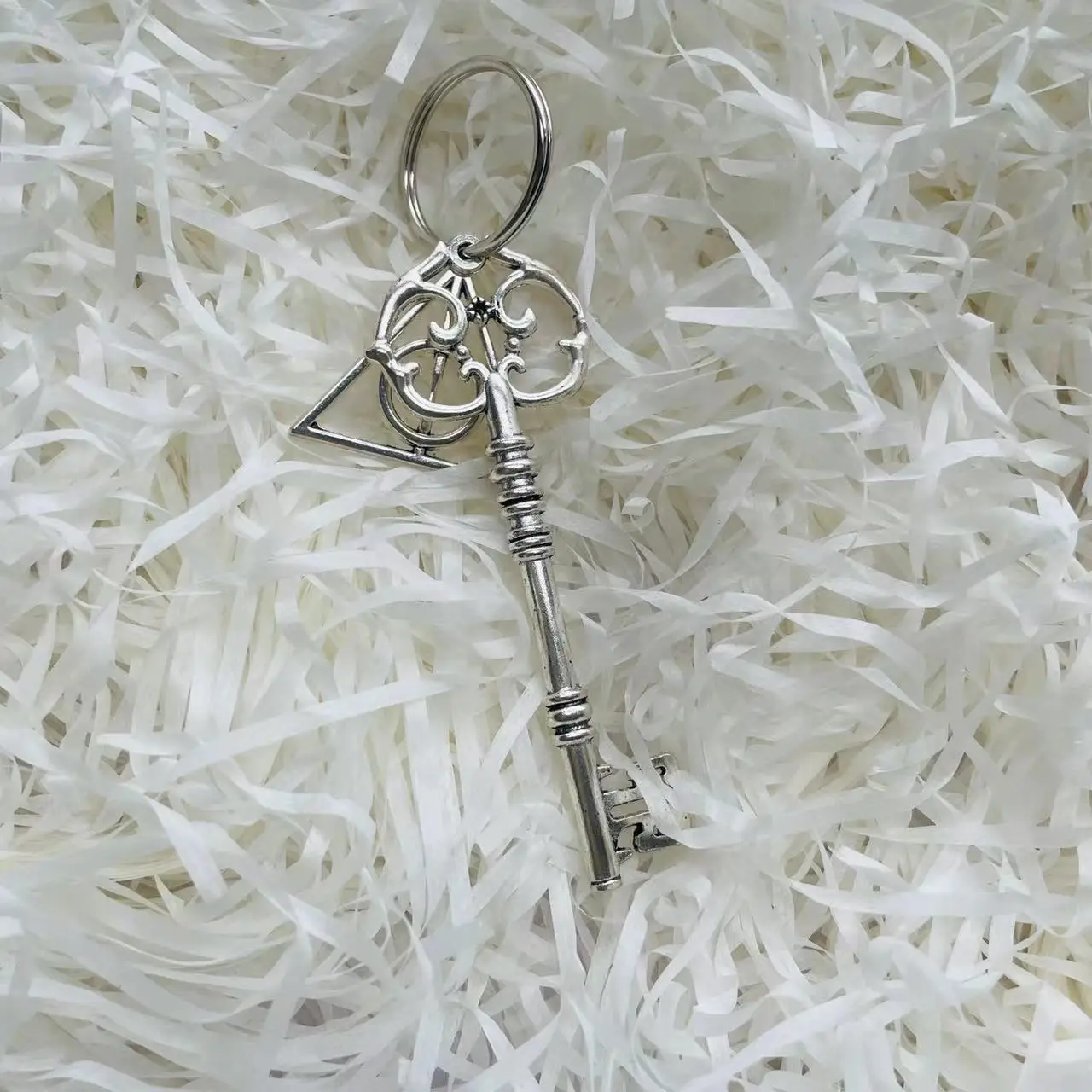 Magic Bank Key Deathly Hallow Pendant Combination Key Chain Sack 2pcs Set Halloween Props Christmas Carnival Birthday Gift