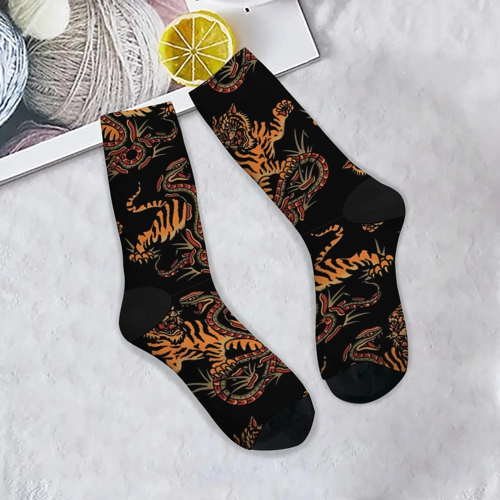 Harajuku retro tiger and snake print men's socks novel street style traditional trendy totem elements casual socks party gifts