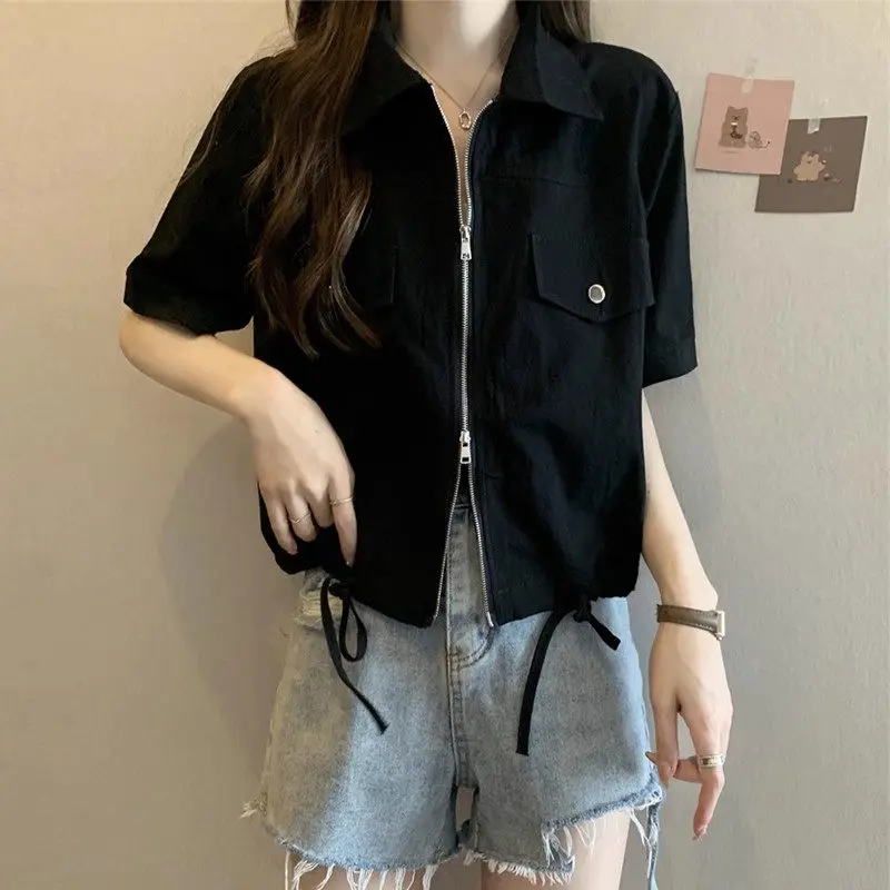 Ropa de talla grande para mujer, camisa de atuendo versión coreana, chaqueta de verano, parte inferior suelta y delgada, Tops cortos informales, Z1936