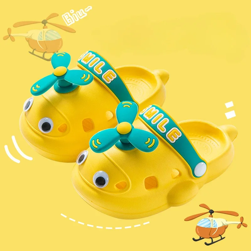 Sandali estivi per bambini pantofole per bambini suole morbide antiscivolo scarpe da spiaggia con taglio a cartone animato per bambini scarpe per