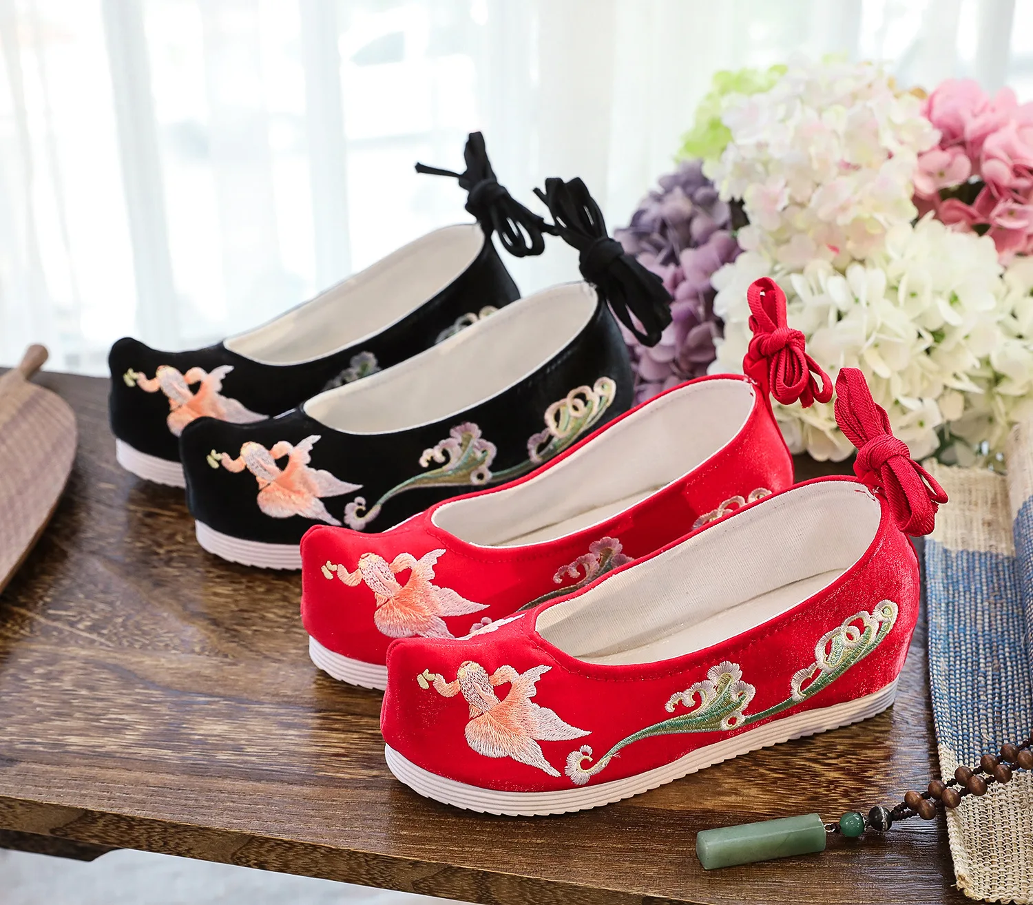 Zapatos de plataforma ocultos con correa en el tobillo para mujer, zapatos de Cosplay Hanfu cómodos bordados de estilo chino Vintage