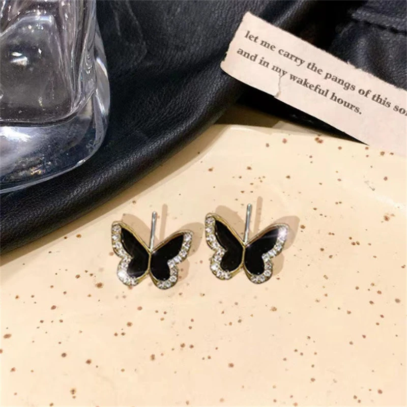 Black Enamel Women\'s Small Earrings Crystal Side Mini Butterfly Lovely Animal Shape Tiny Stud Earrings for Girls boucle d\'oreill
