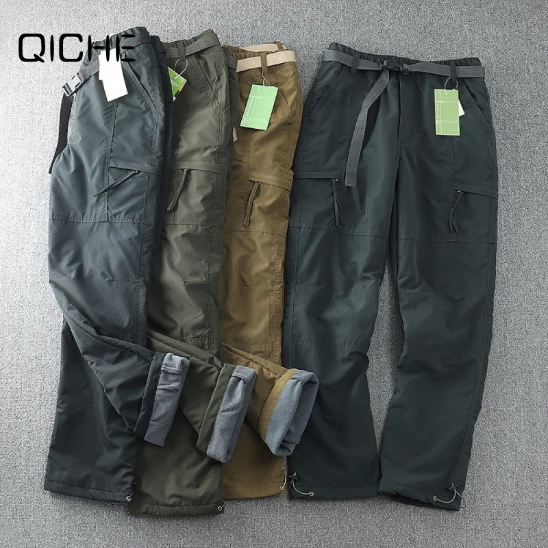 QICHE Men Winter Windproof Water‑Resistant Fleece‑Lined Softshell Pants Multi‑Pocket Cargo Loose Straight‑Cut Casual Trousers