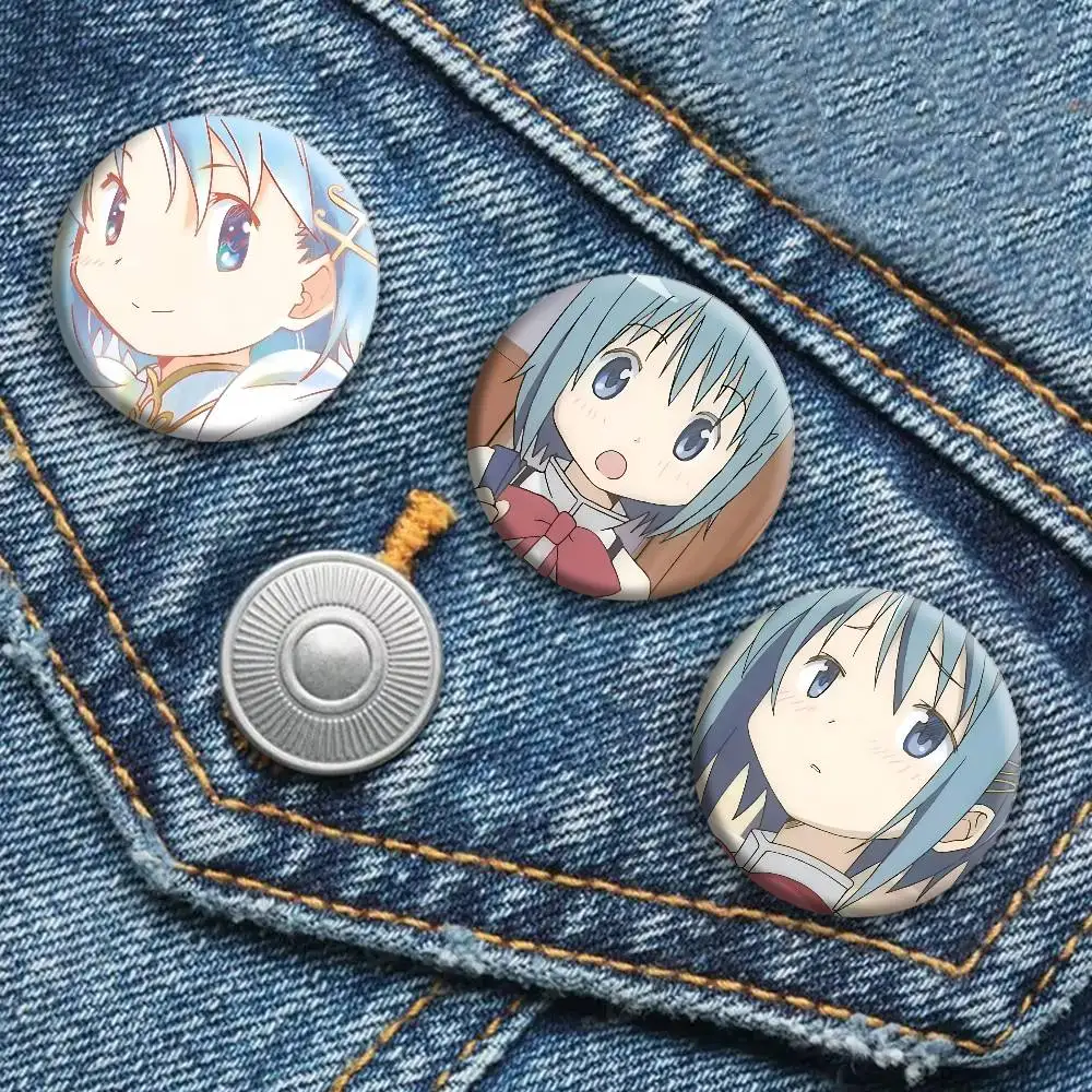 كارتون أنيمي P-Puella M-Magi Madoka Magica Miki Sayaka شارة ليزر مستديرة الكرتون بروش الملابس ظهره اكسسوارات التلبيب