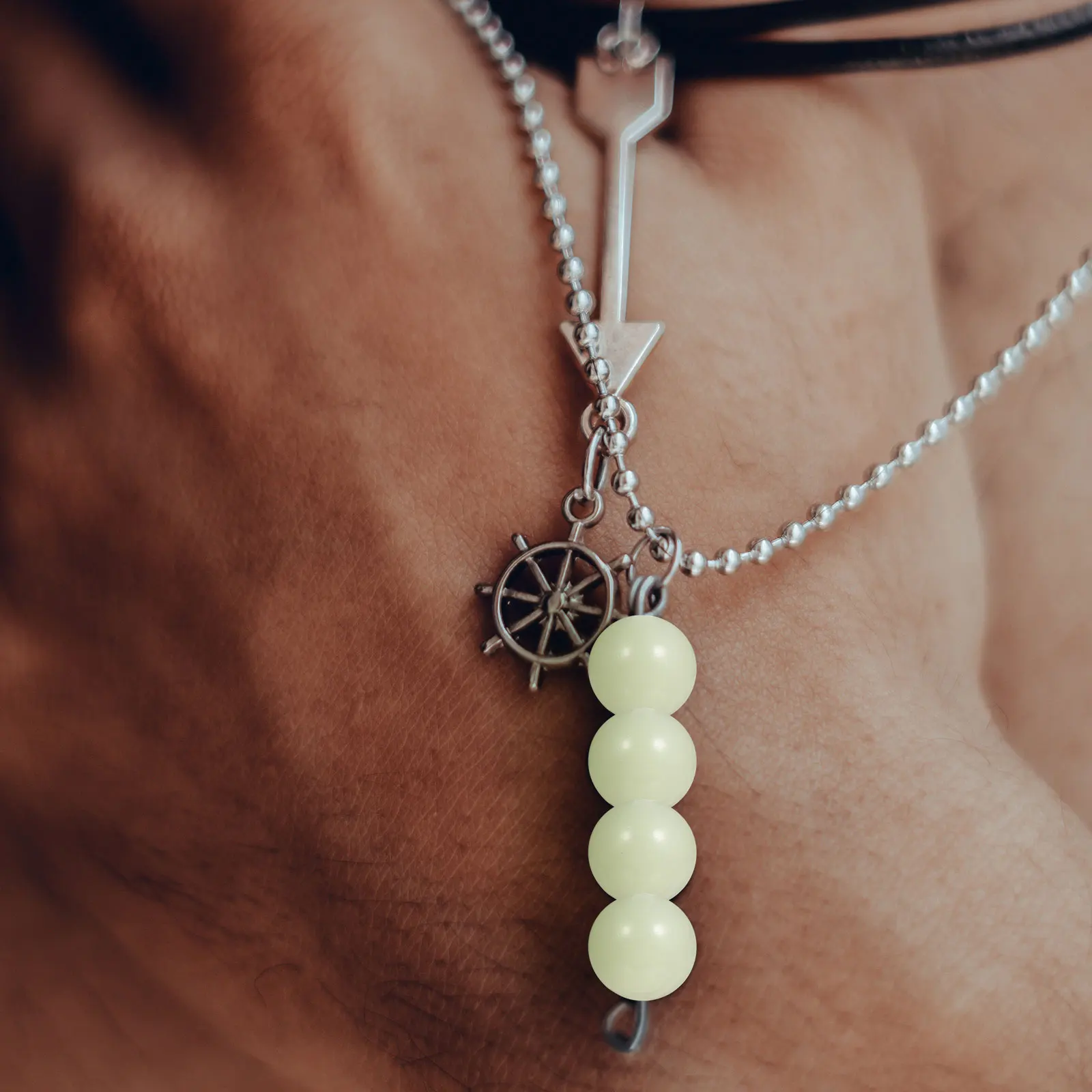 

200 шт. светящиеся бусины, ночные блестящие бусины для изготовления ювелирных изделий, браслеты «сделай сам», бусины для ювелирных аксессуаров, комплект для рукоделия, подарок