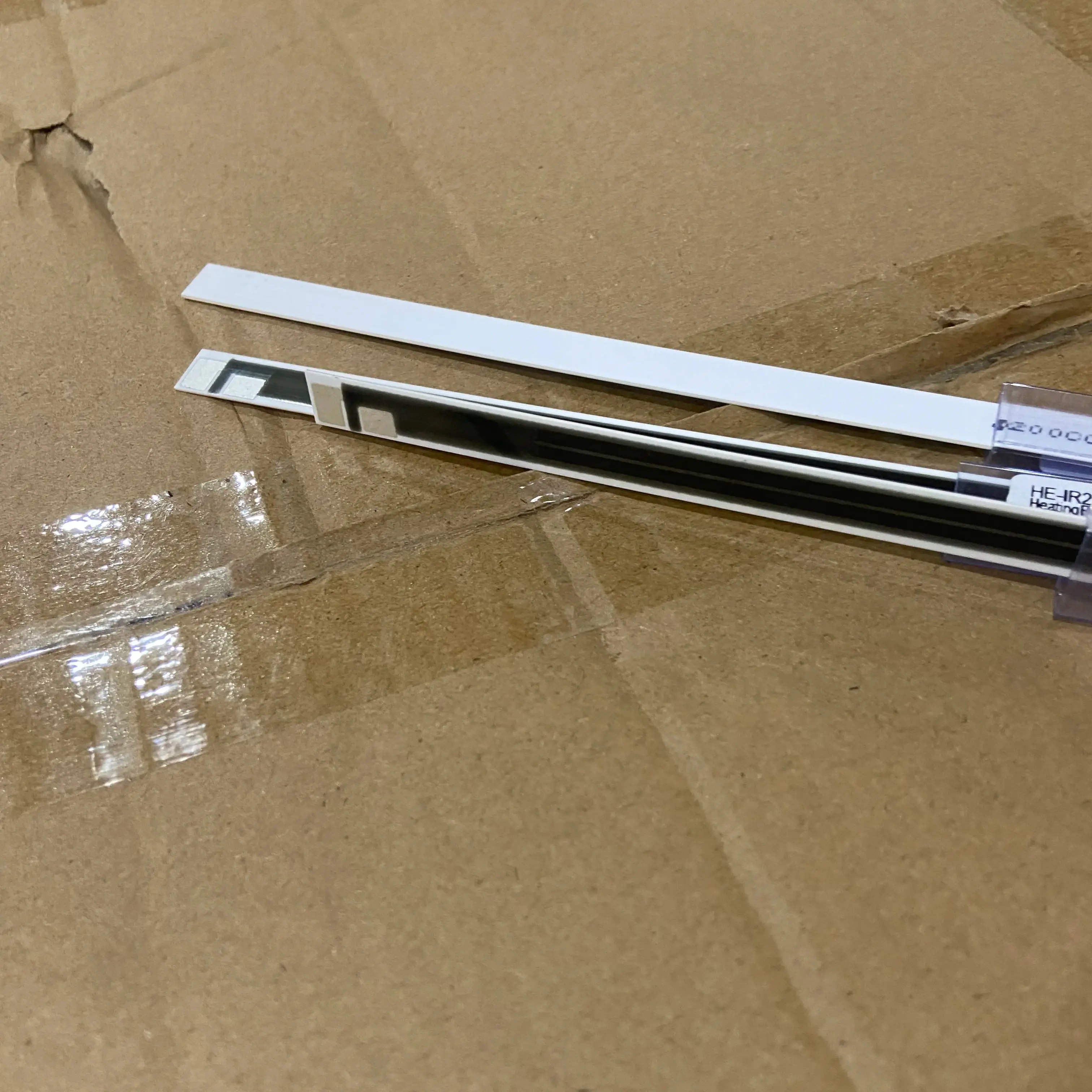 

Нагревательный элемент для фьюзера FM3-9382 (2 шт.) для Canon IR 2520 2530 2525 2535 2545 4245, керамический нагревательный элемент H.E.