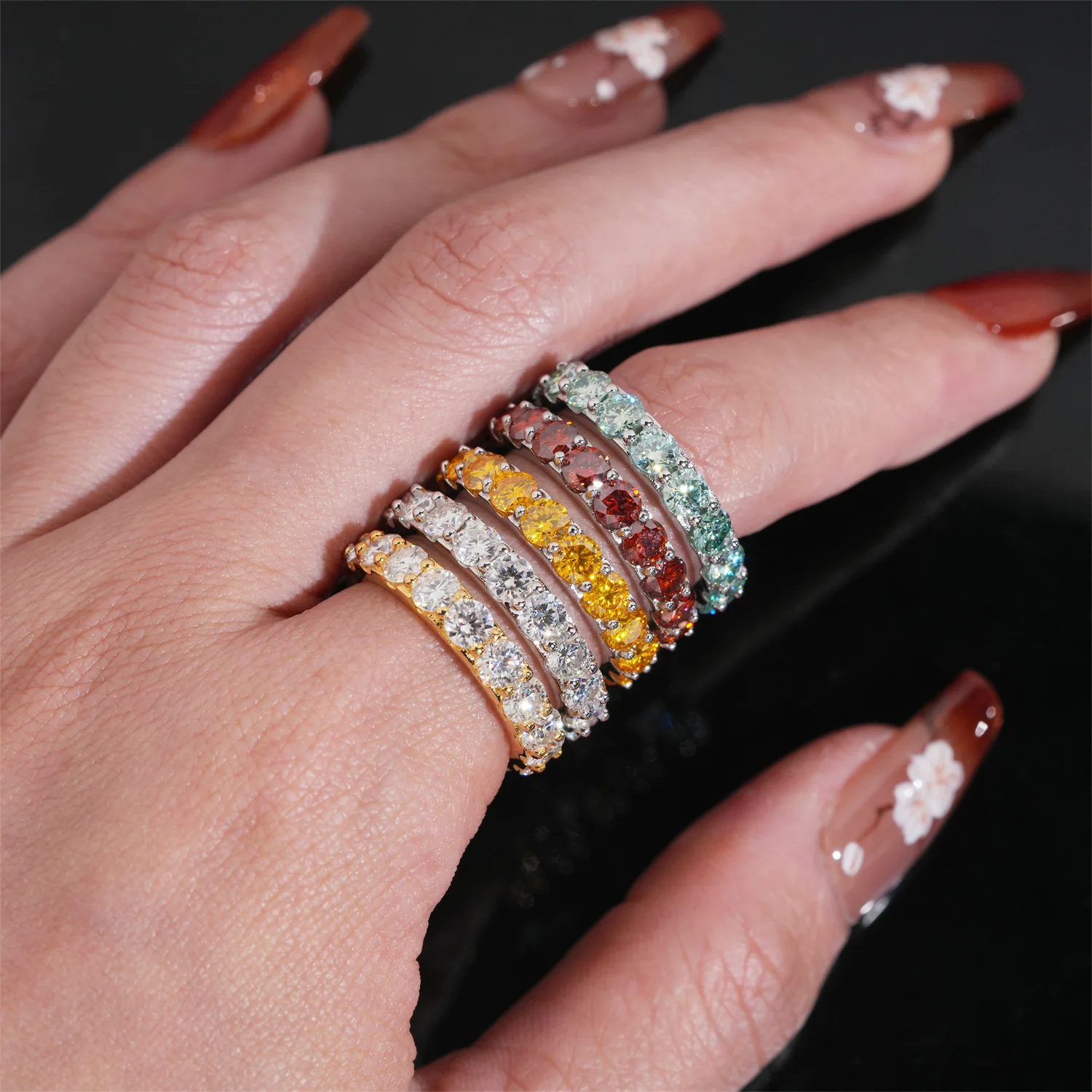 أفضل بيع موضة الوافدين الجدد 4 مللي متر S925 GRA شهادات مجوهرات الزفاف الملونة ممتازة مويسانيتي الخلود الفرقة الدائري