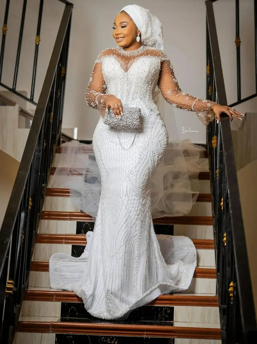 

Customized High Collar Shinny Pearls Beads Elegant Wedding Dress Sweep Train Vestidos Noivas Long Sleeves Luxury Bridal Gowns