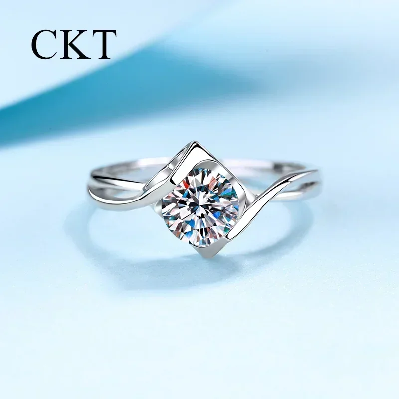 

Роскошные кольца из белого золота 18 карат для женщин, платиновые Pt950, 0,5-1 карата, сверкающее кольцо с муассанитом и бриллиантом, обручальные кольца, ювелирные изделия