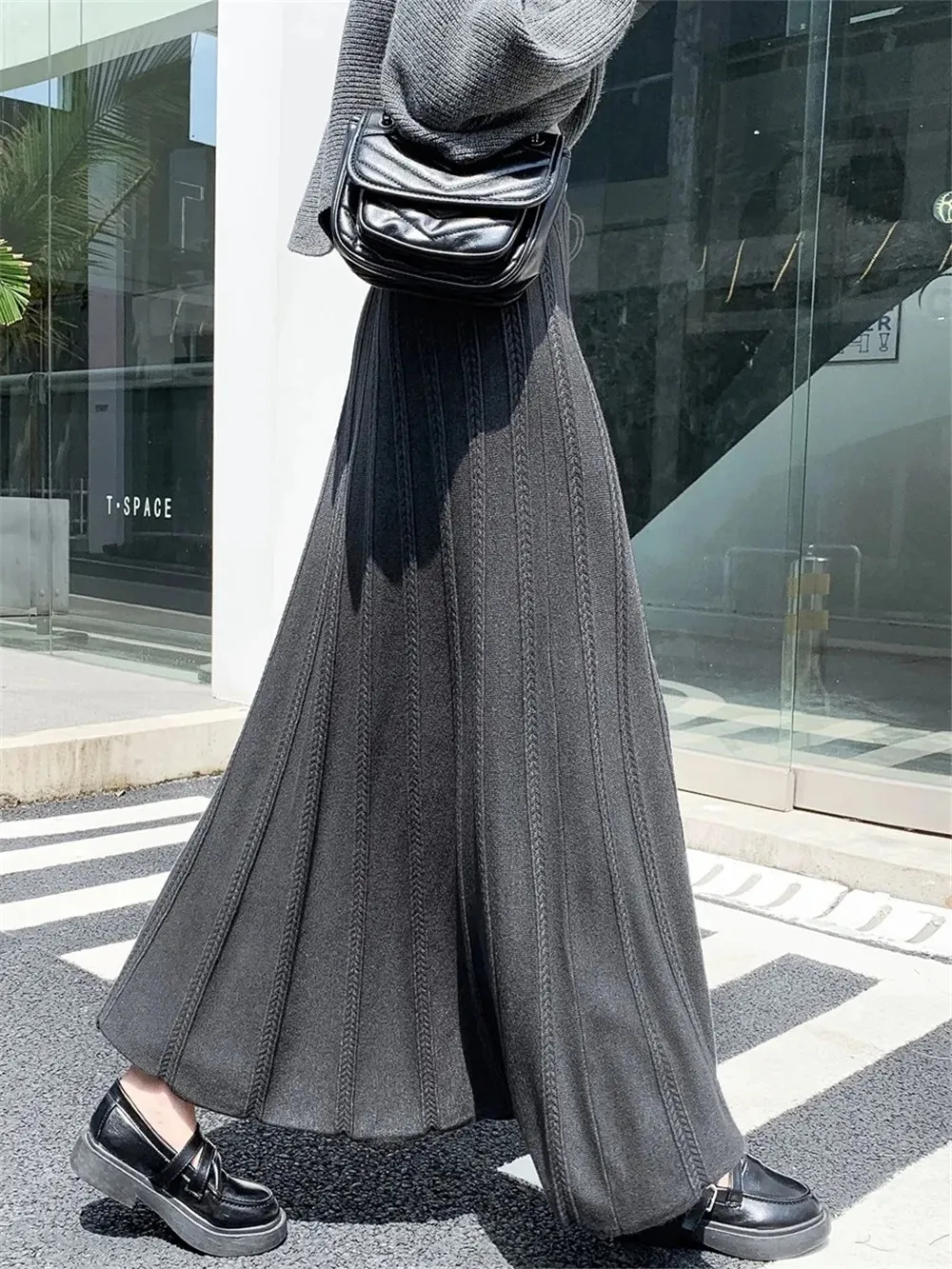 

Elegant Knitted Skirts Female Autumn Winter Thicken Umbrella Loose Solid Color High Waist Wool Long Skirt Women Casual Midi Saia