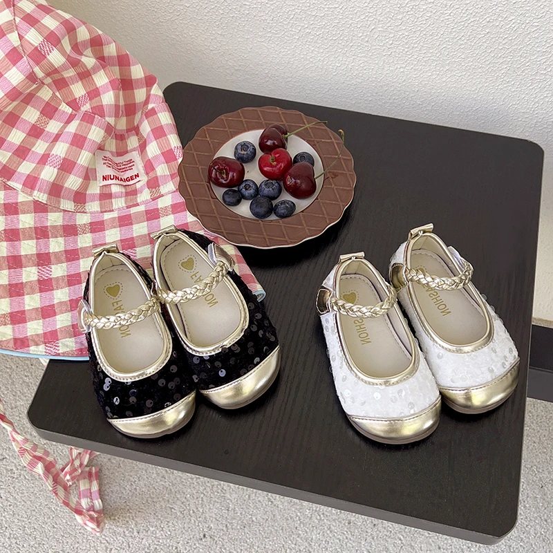 

Детские кожаные туфли принцессы Мэри Джейн для девочек, весна 2026, новые вечерние туфли на мягкой подошве с неглубоким горлышком, милые французские одиночные туфли