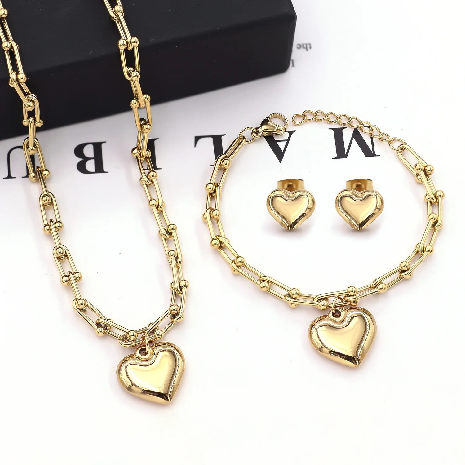 Jewelry New stainless steel U-chain heart necklace Bracelet stud advanced sense women's shamrock jewelry party