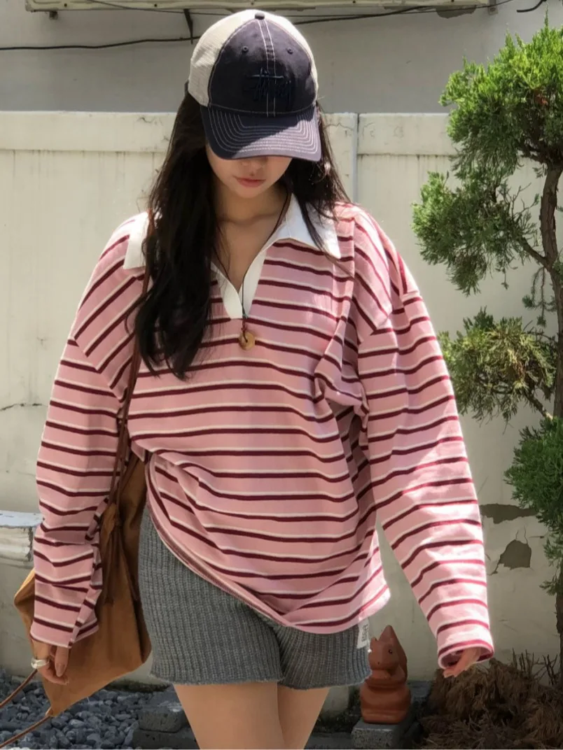 

JLins Dongda Gate Miu Series Свободная длинная полосатая футболка Цветная блузка Молодежная одежда для молодых женщин Одежда для поездок на работу