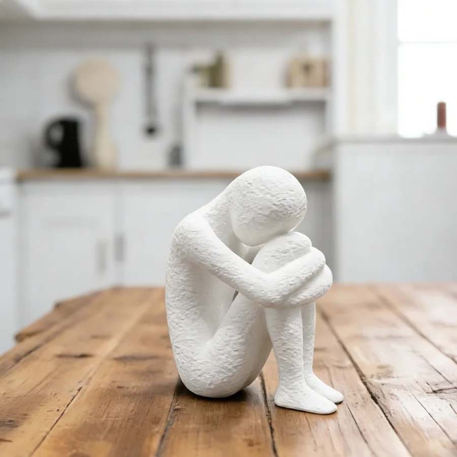 European-Style Light Luxury Creative Mini Thinker Abstract Figure PLA Craft Statue Ornament, Office Bookshelf Decor
