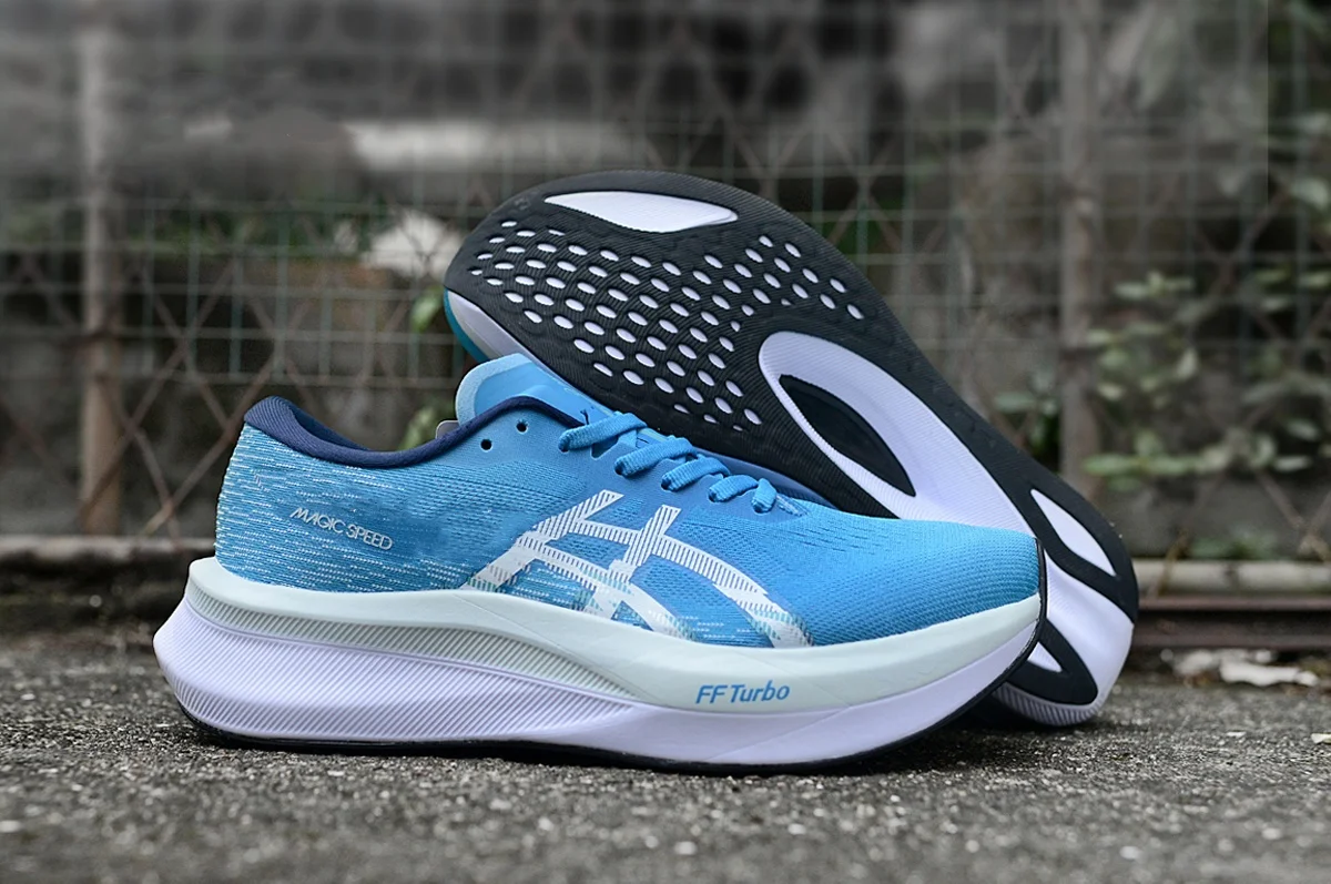 Chaussures de course unisexes pour hommes et femmes, résistantes aux chocs, respirantes, ultralégère
