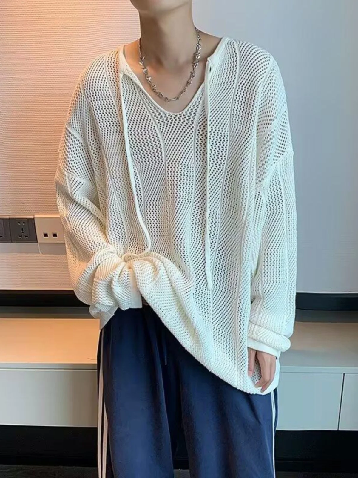 

Lightweight V-Ne Long Sve Knitted Sweater Hollow out Design Casual Comfortable Fit for Early Autumn Nightclub Wear