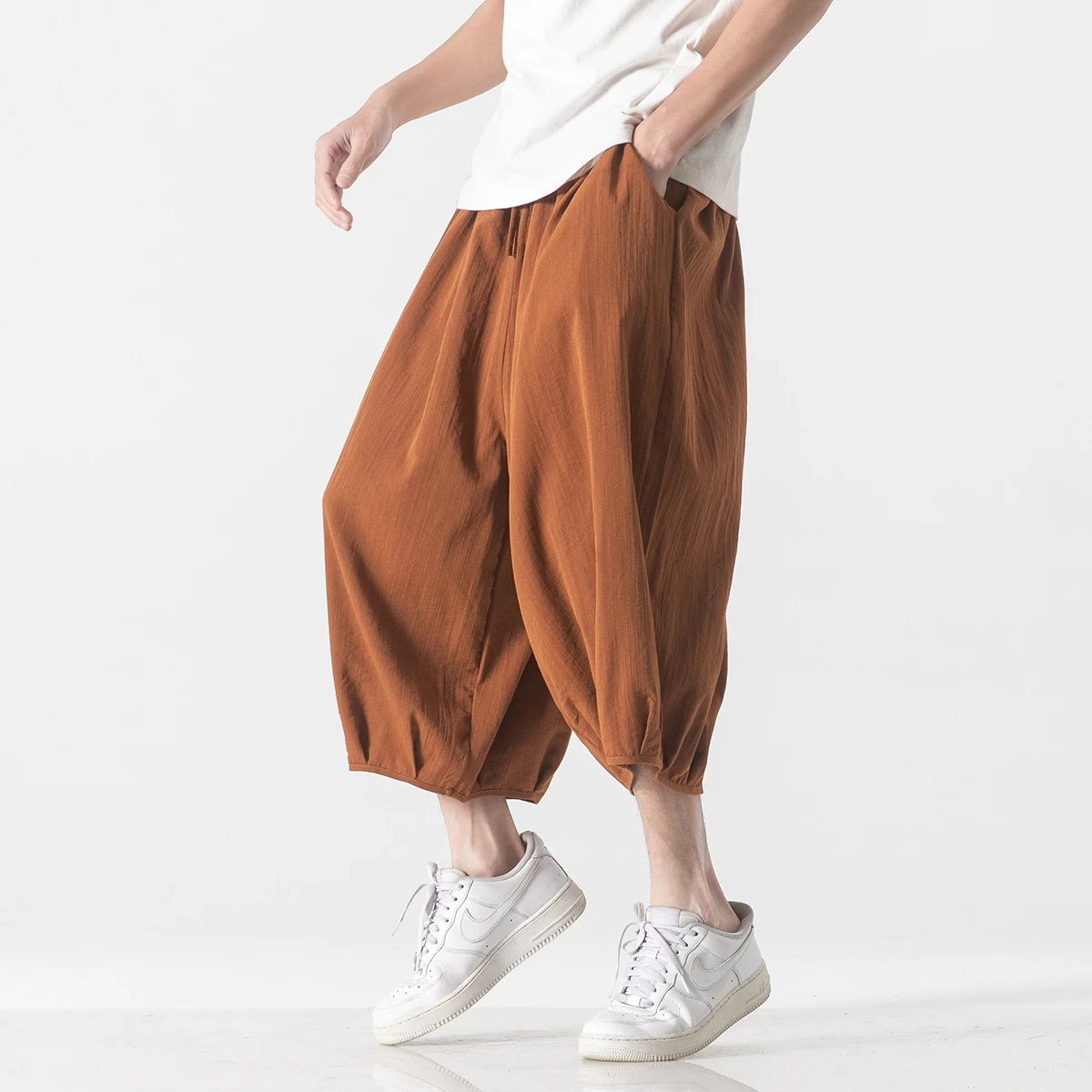 

Summer Mens Harem Pants Streetwear Sweatpants Men Wide Leg Casual Pants Korean Fashion Jogger Solid Loose Calf-Length Pants 5XL