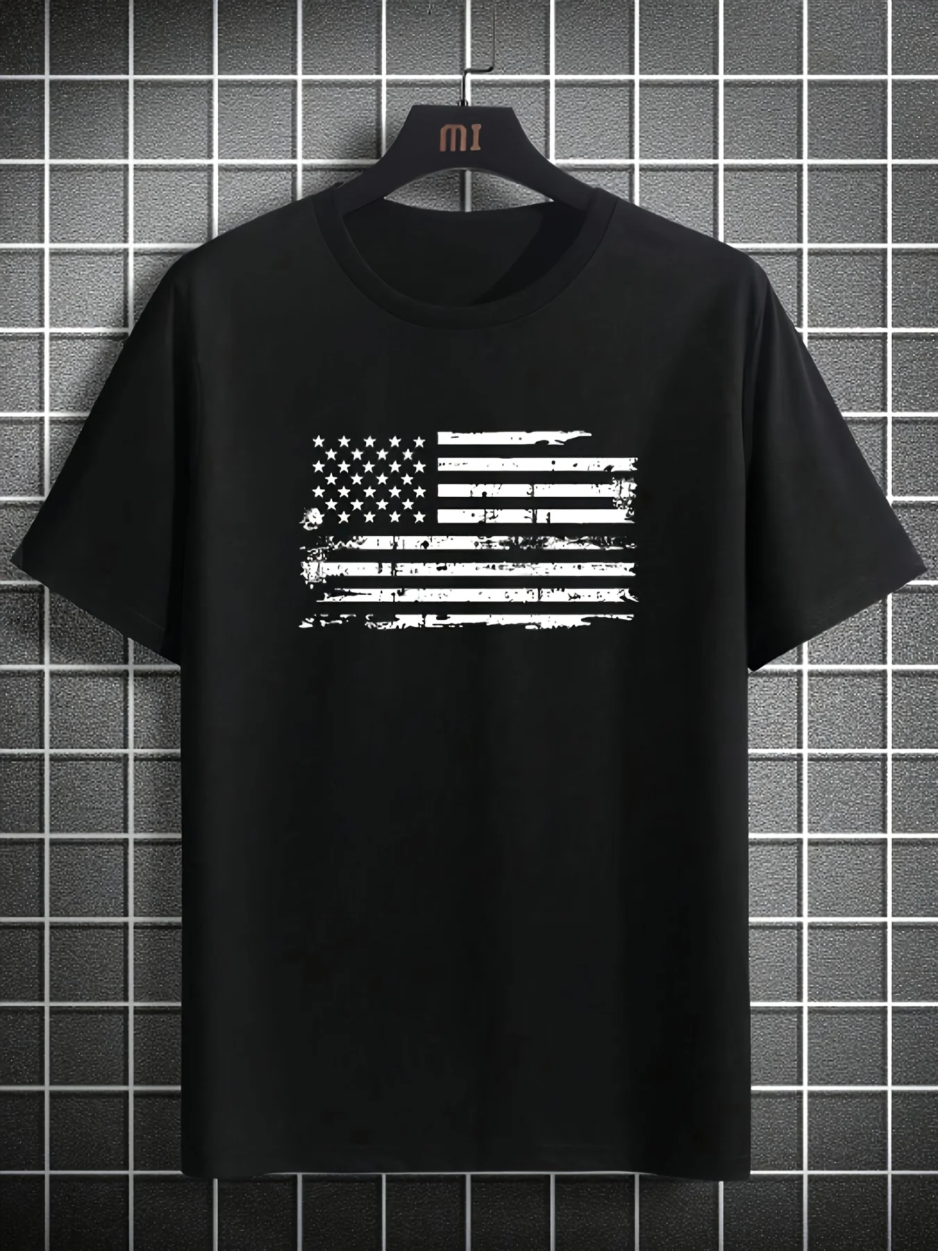 تي شيرت رجالي برسومات العلم الأمريكي الوطني - قطن أسود، رقبة دائرية، كاجوال وأنيق، ملابس صيفية، مقاس عادي