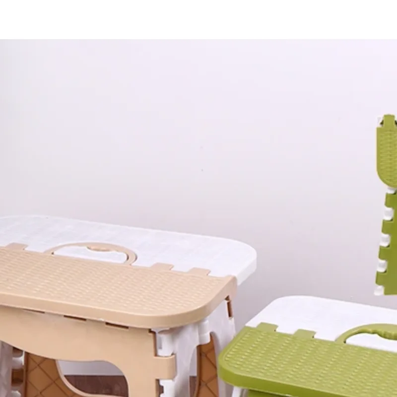 

Small Portable Thickened Step Stool; One-piece Non-slip Foldable Bench Ideal for Kitchen Use