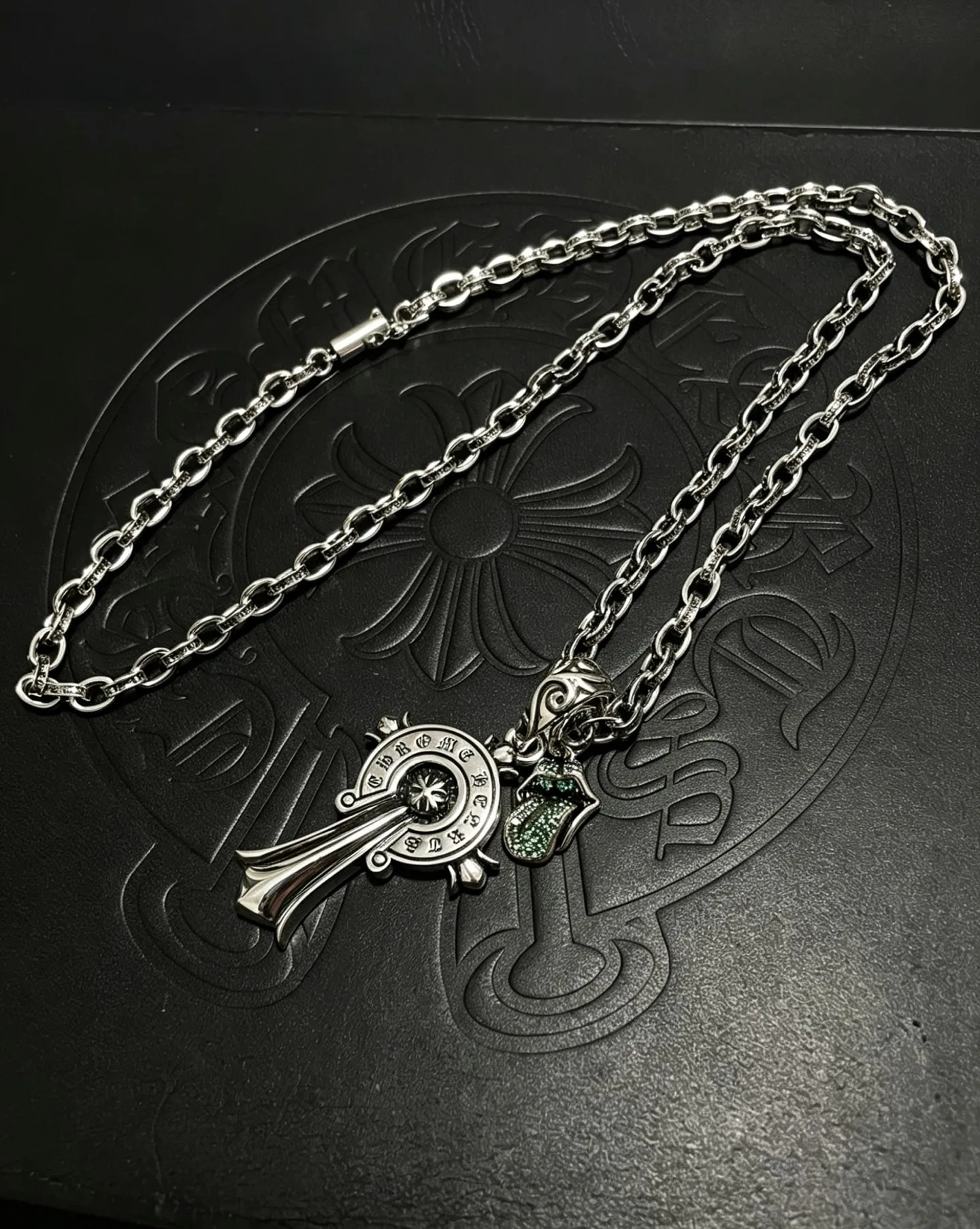 S925 sterling silver retro old cross pendant necklace fashion light luxury charm versatile CH banquet essential accessories