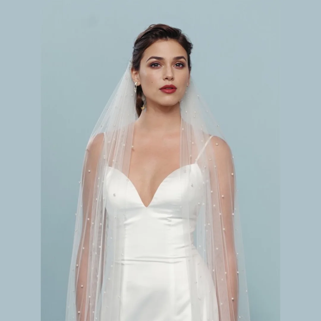 Voile de mariage avec peigne pour patients, perles classiques, longueur cathédrale, bord brut à un niveau, accessoires de mariage, beauté de la mariée, V05