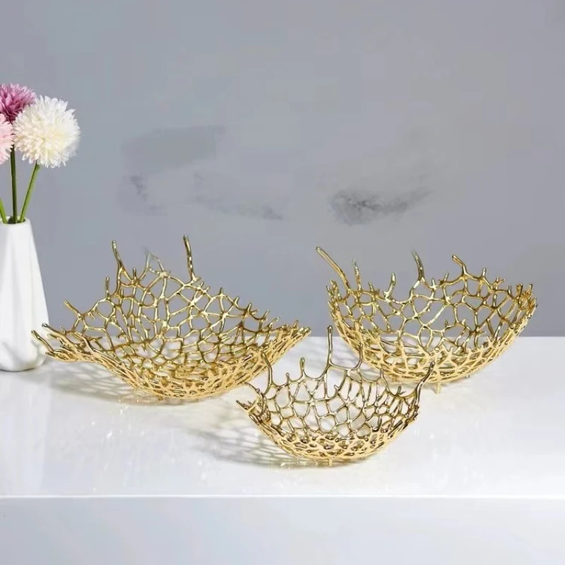 Metal Fruit Tray Leaf Shape Gold Hollow Coral Storage Jewelry Plate Desktop Handicraft Ornaments Home Decoration