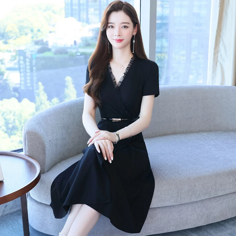 2024 coreano Vintage Casual Party Dress estate elegante aderente Sexy Solid Dress donna nero Hepburn scollo a v Office Lady Midi Dress