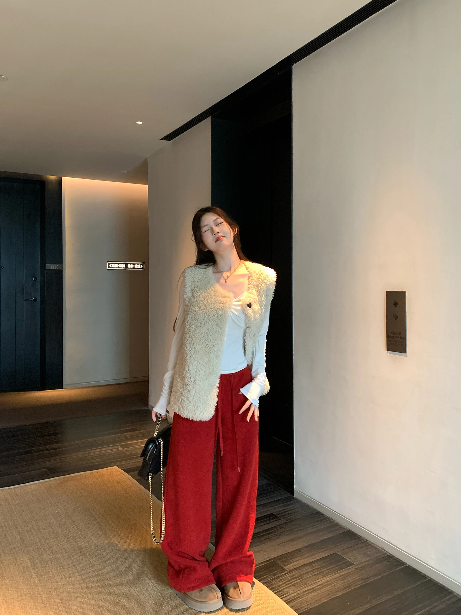 

Soft Plu Svel Vest Simple Particle Sense mat Sle Women's Faion Casual Thiened Straight Cut round Ne Si...