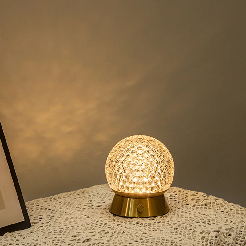 Imagem -05 - Modern Simple Led Night Light Mesa de Quarto Romântico e Quente Decoração de Cabeceira Usb Recarregável