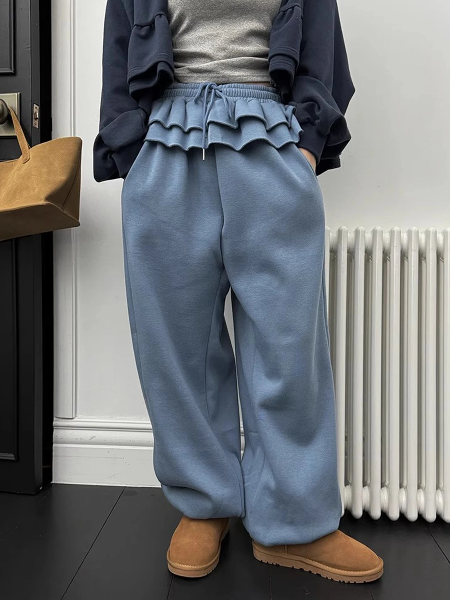

Gagarich Spliced Cake Skirt Solid Color Casual Pants Women 2025 Winter New High Waisted Fake Two-piece Sweatpants Pants