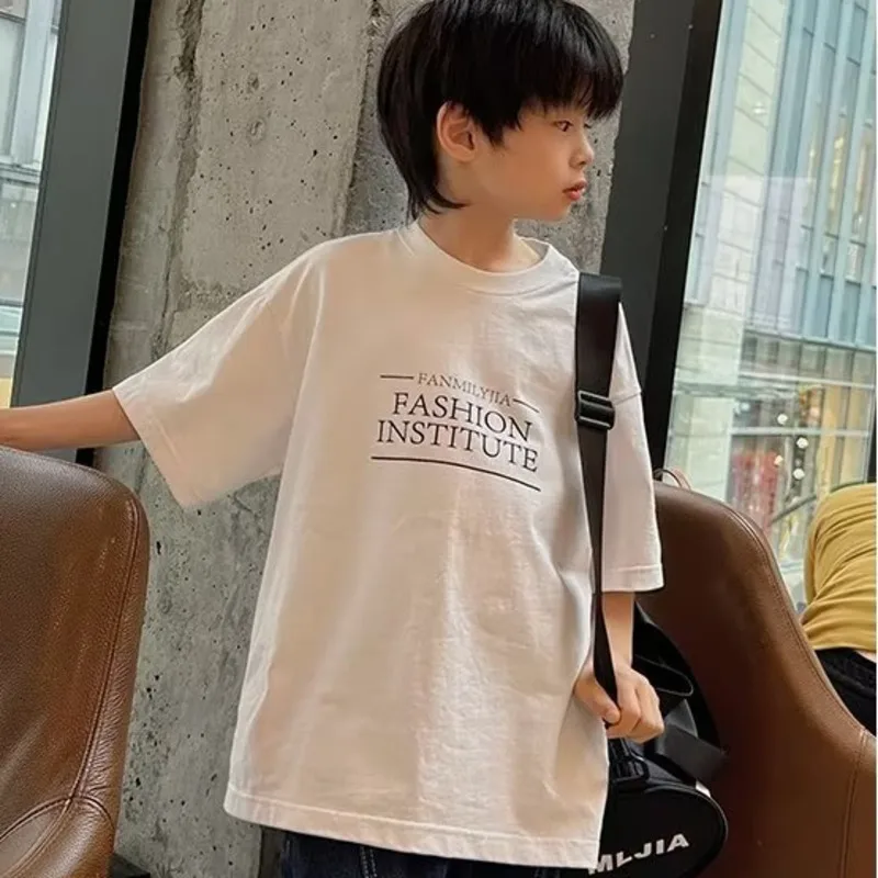 

Boyswear Trend: Summer Versatility, Literary T-shirt Temperament, Short Sleeves, Loose Bag, Crewneck, Fashion Harajuku