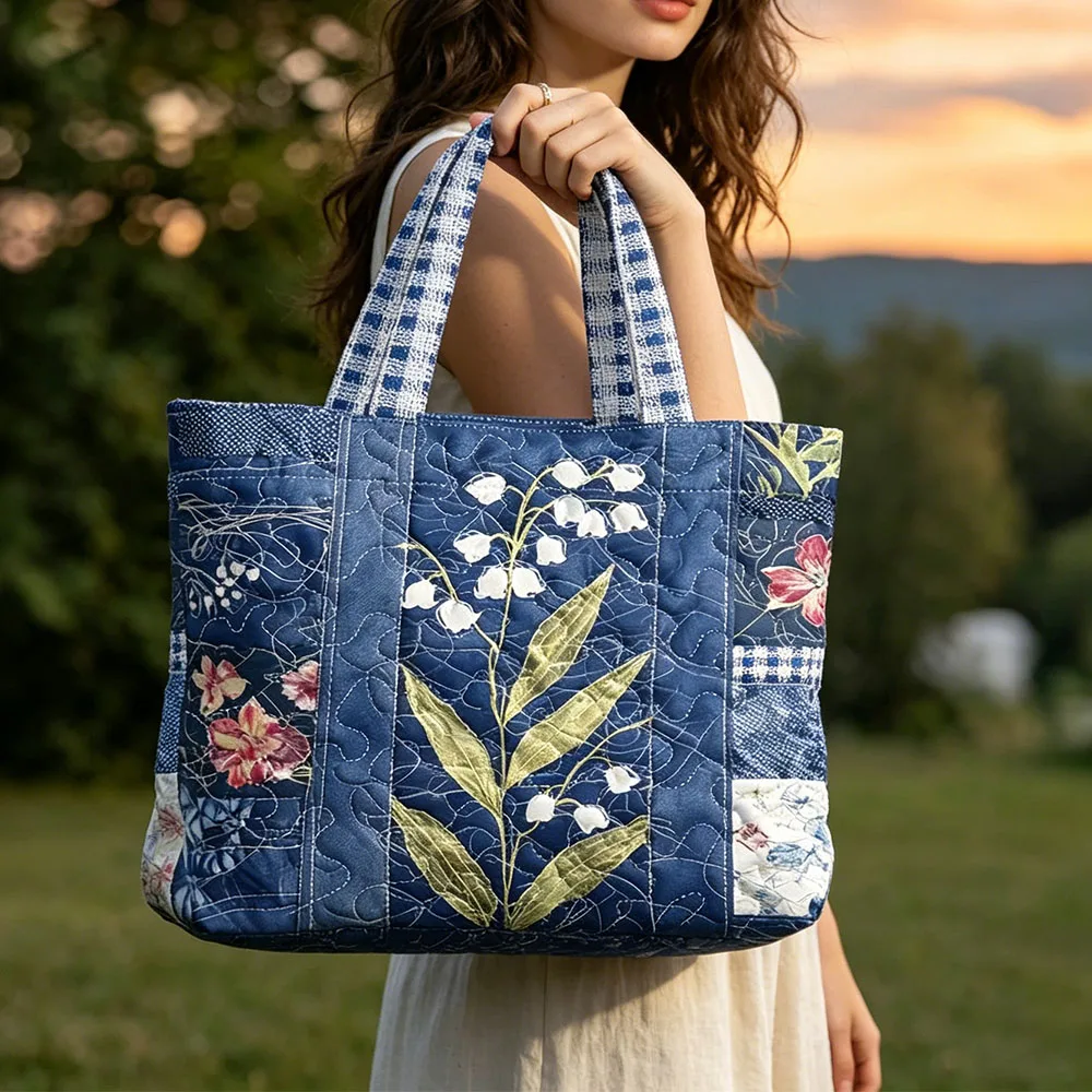 

Lady's Blue Flower Print Quilted Tote Boho Floral Patchwork Shoulder Bag Women Daily Handbag For Shopping