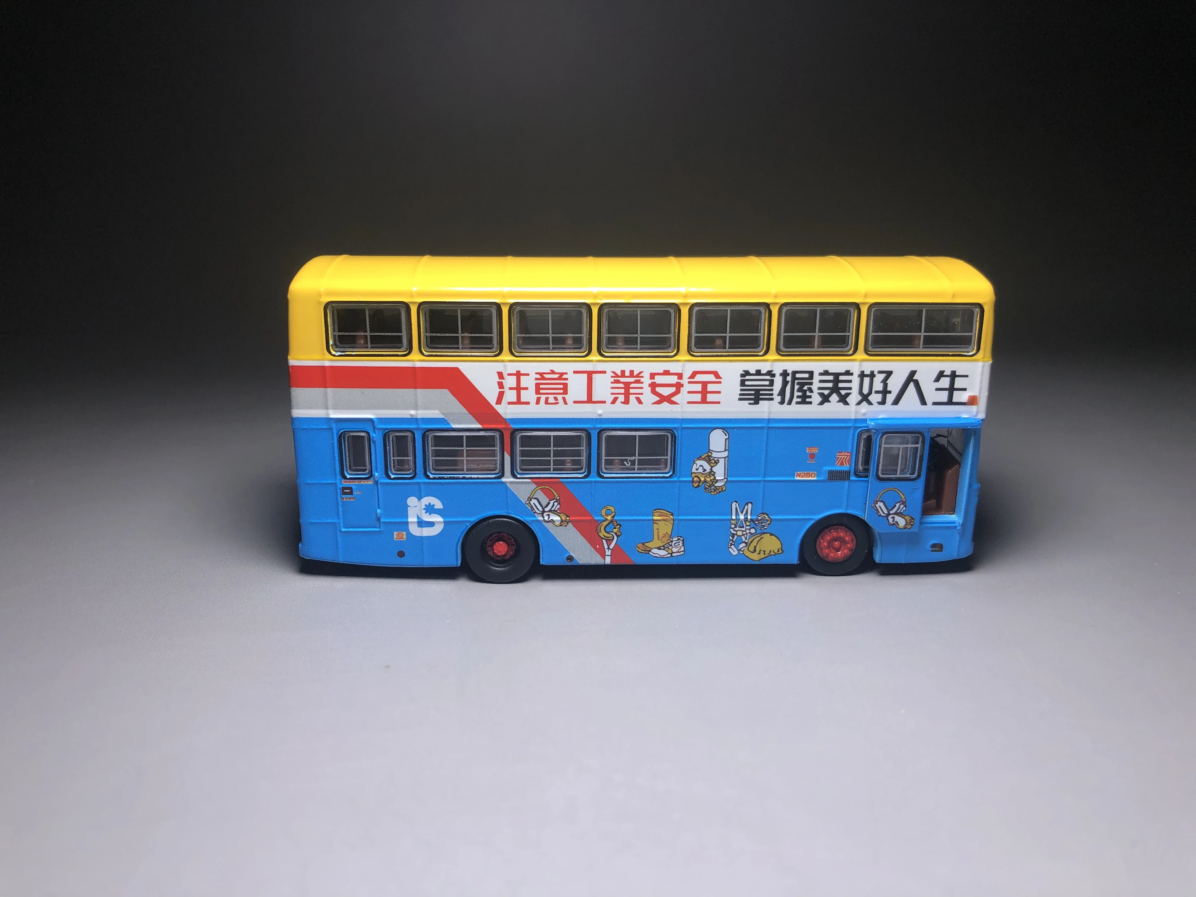 Kleine 1/110 Stad Kmb18 Kowloon Motorbus Dennis Cheer 96r Diecast Model Auto Collectie Limited Edition Speelgoedauto