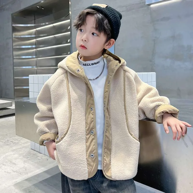 

Новинка 2025, осенне-зимнее утепленное пальто на флисовой подкладке для мальчиков — детская зимняя куртка «два в одном», стильный топ больших размеров в корейском стиле