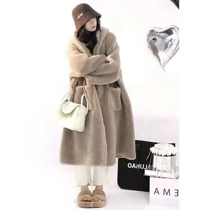 2024 Winter New High Grade Solid Color Imitation Lamb Wool Polo Hooded Temperament Loose Wool Coat Coat Women Trend Solid Color