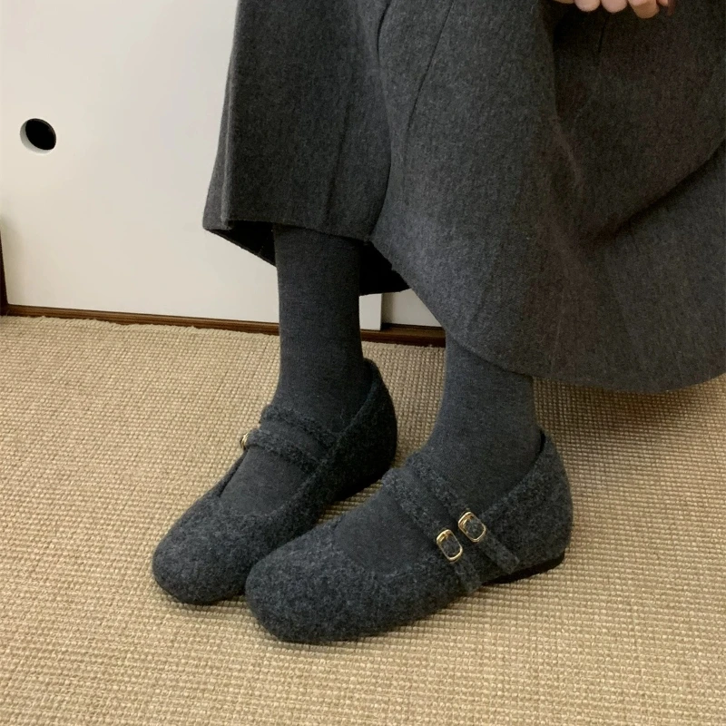 أحذية ماري جين مريحة للسيدات بمقدمة مربعة دافئة أحذية نسائية مسطحة بحزام مزدوج مع إبزيم مريح سهل الارتداء ونعل ناعم