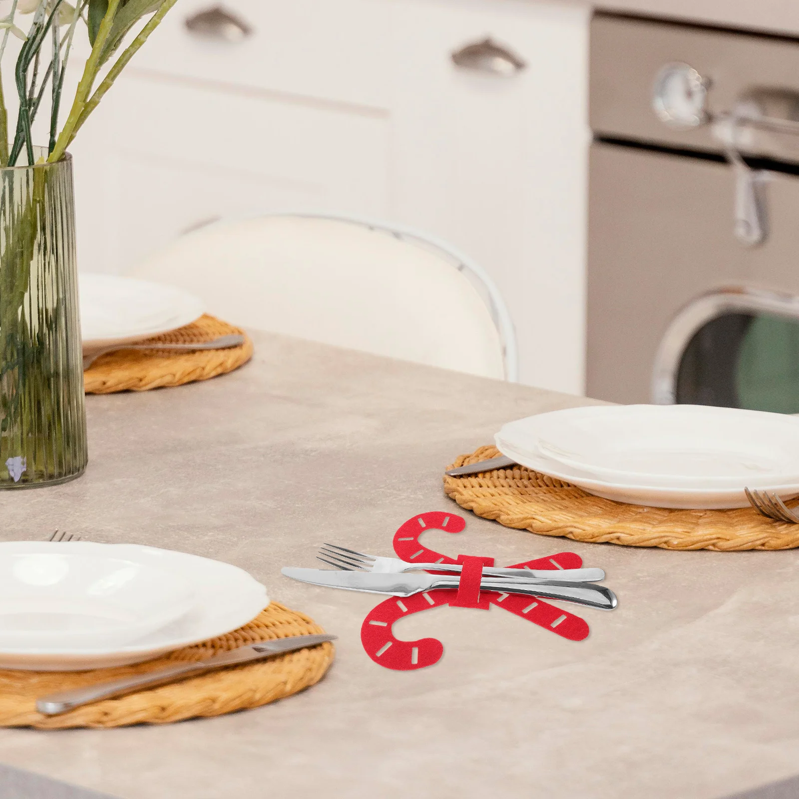 

12pcs Christmas Utensil Holders Candy Cane Cutlery Bags Reusable Fabric Silverware Pouches For Holiday Table Decor Party