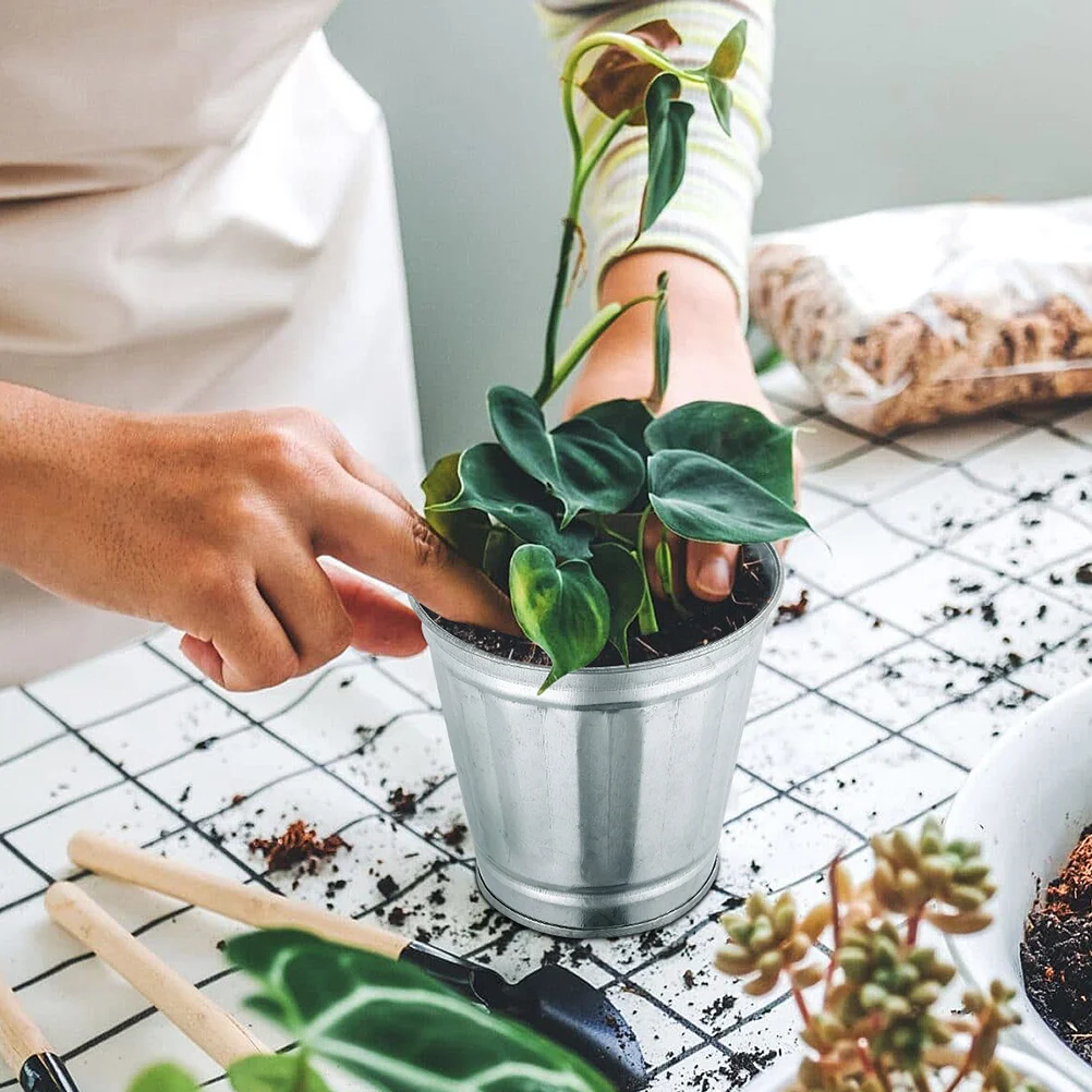 3 Pcs Penholder Mini Trash Can Office Toy Countertop Iron Desktop Garbage Container Flowerpot Can with Lid Decorate Miniature - Image 3